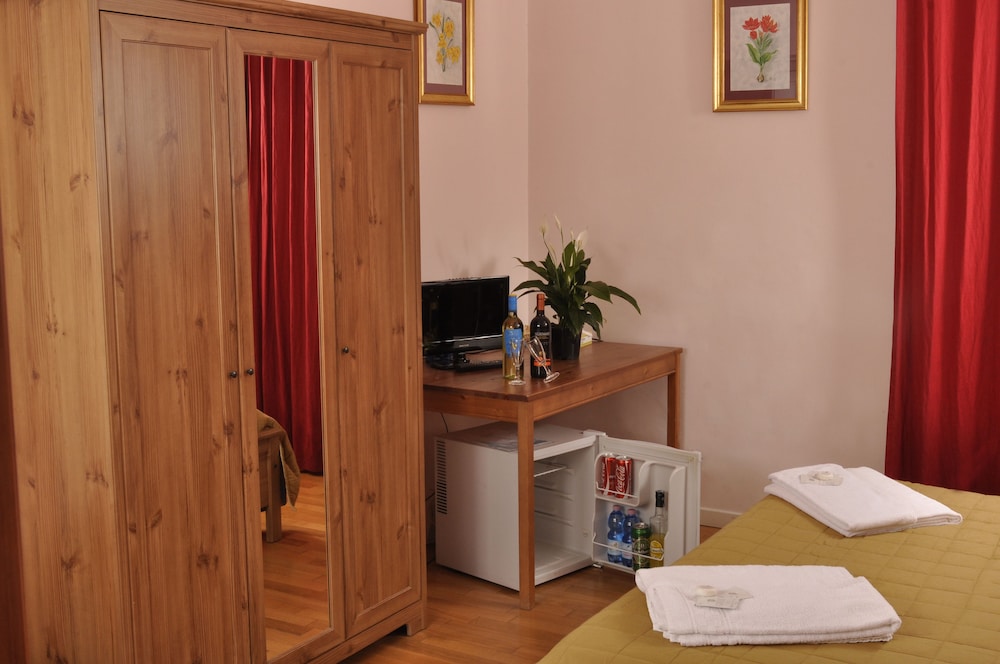 Double Room, Private Bathroom photo 1