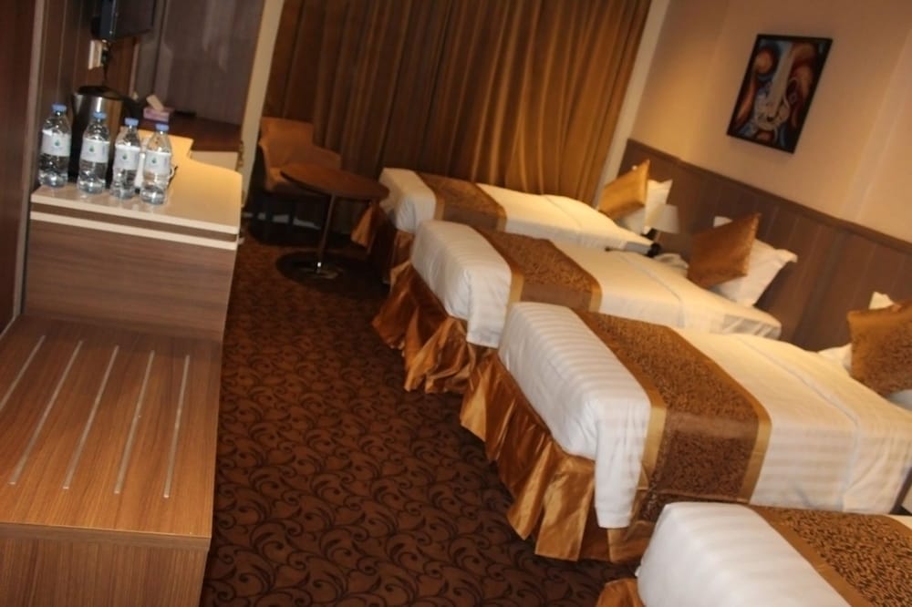 Quadruple Room - Photo 4