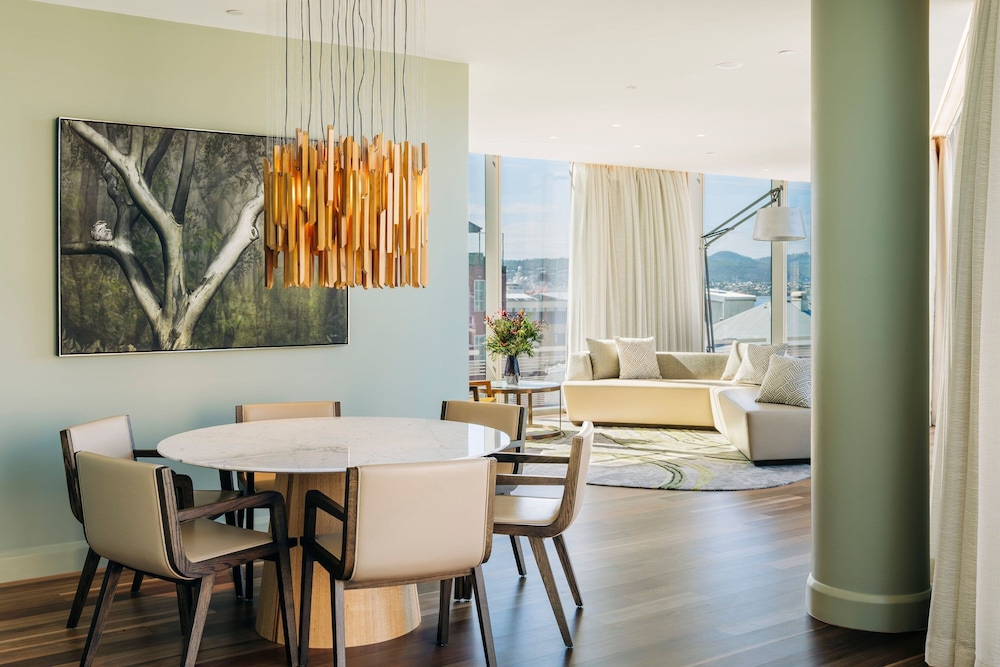 Pavilion Suite - Photo 5