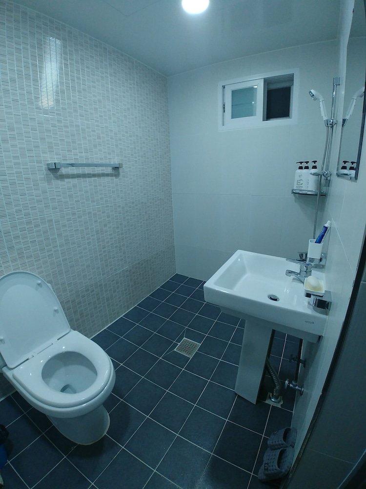 Room (4 persons) photo 2