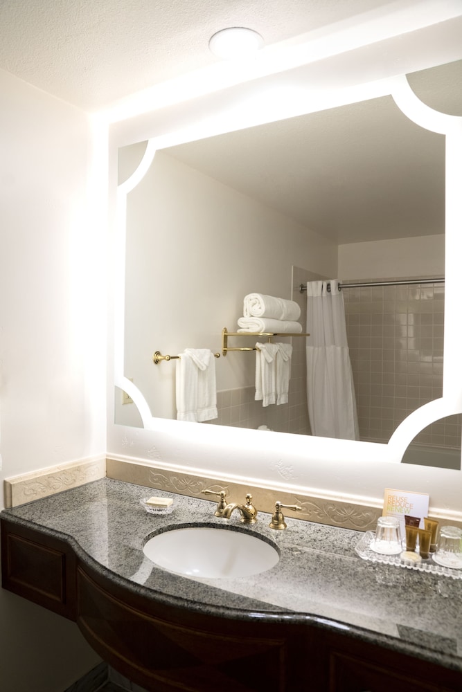 2 Queen Junior Suite - Photo 2