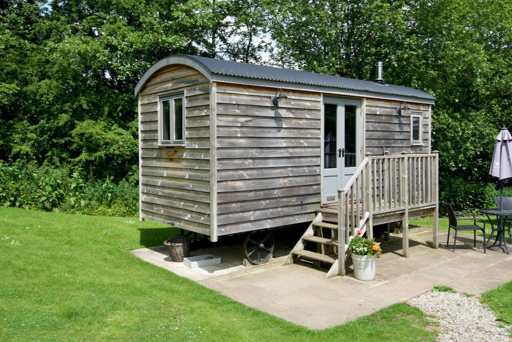 Deluxe Room, Ensuite, Garden View - Photo 3