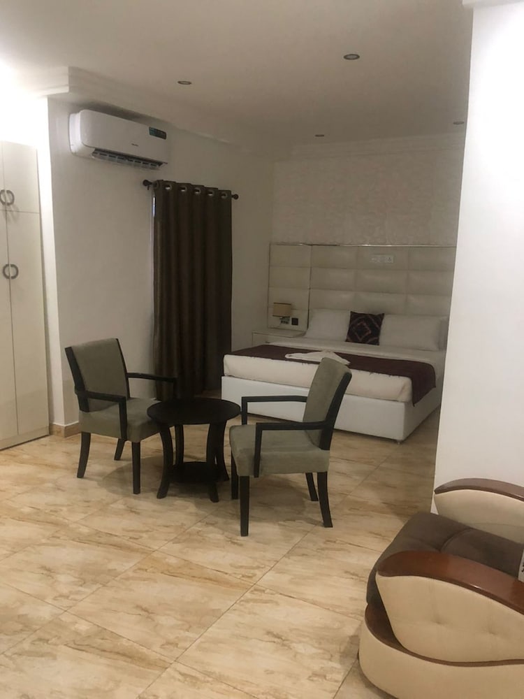 Deluxe Room - Photo 2