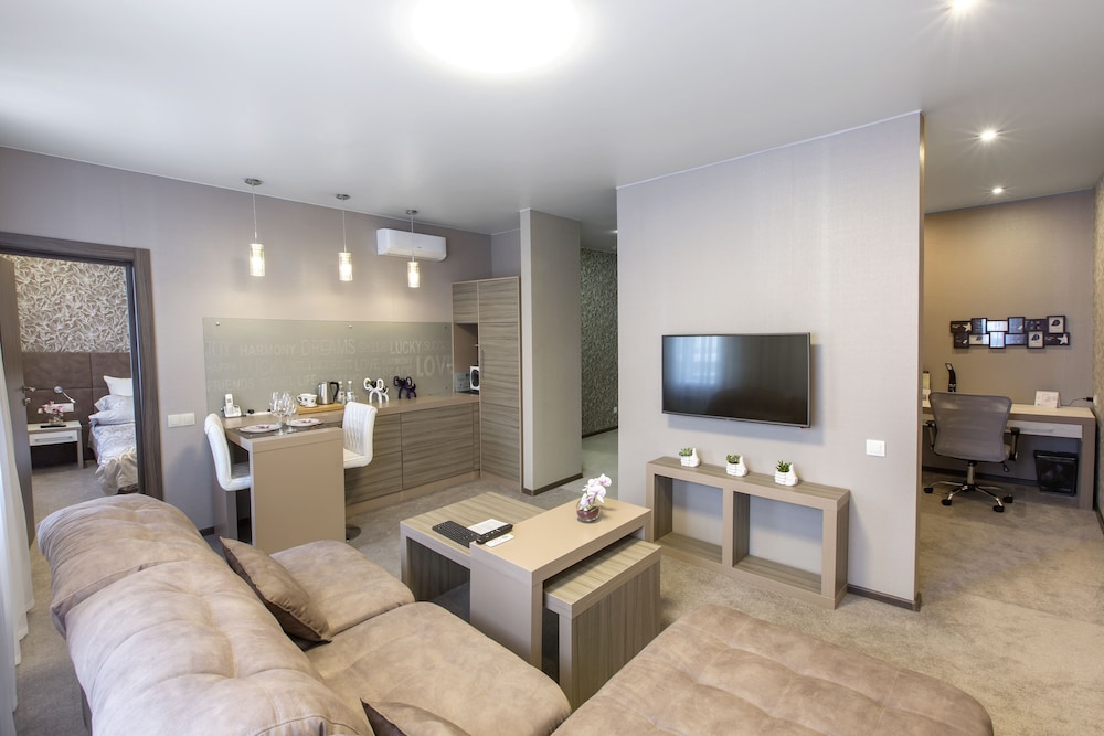 Executive Suite photo 2