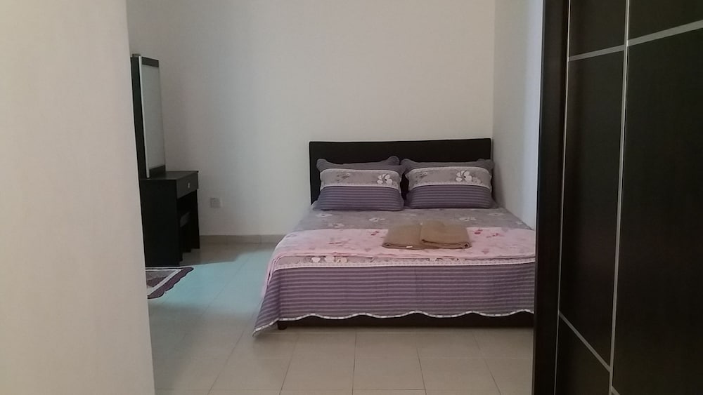 Family House, 3 Bedrooms, Smoking photo 1