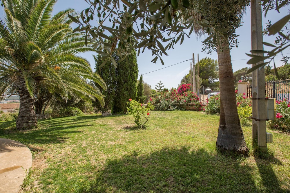 Villa photo 2