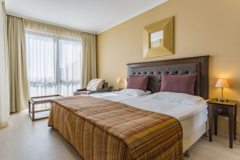 Apartment, Pool View (2 Adults + 2 Children)