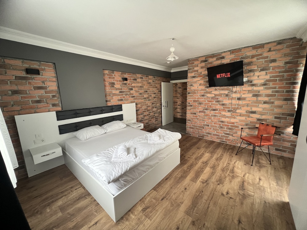 Family Room photo 2