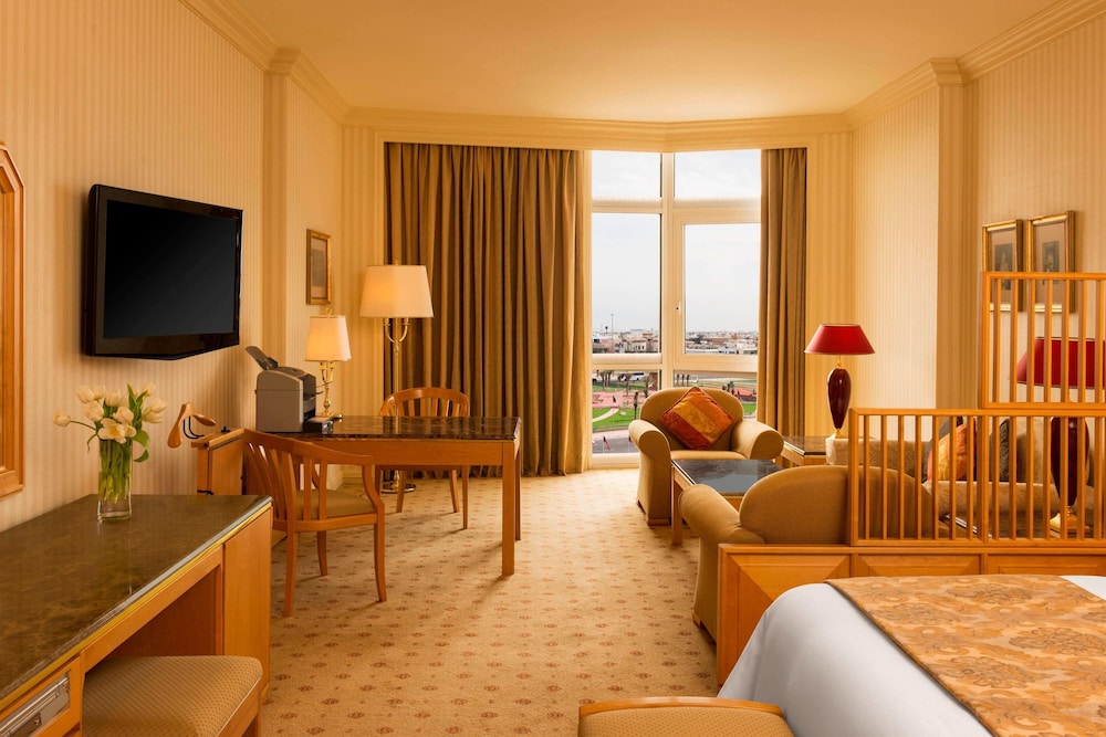 Deluxe Room (Club Lounge) photo 2