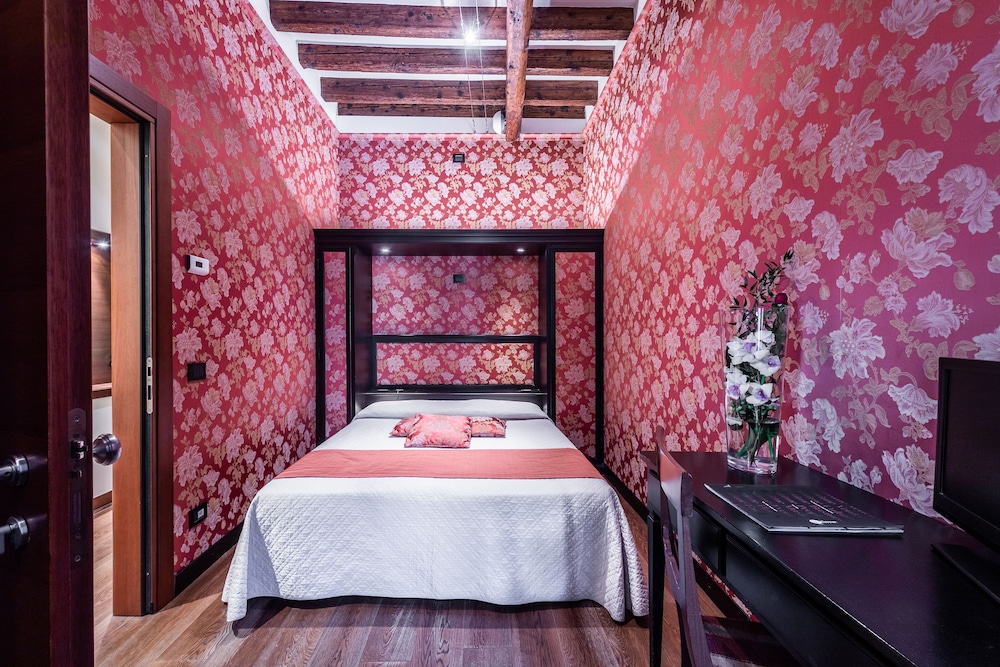 Classic Double or Twin Room photo 1
