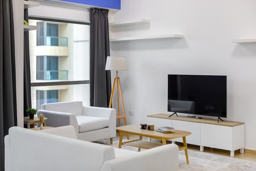 Luxury Apartment, City View, Beachside photo 2