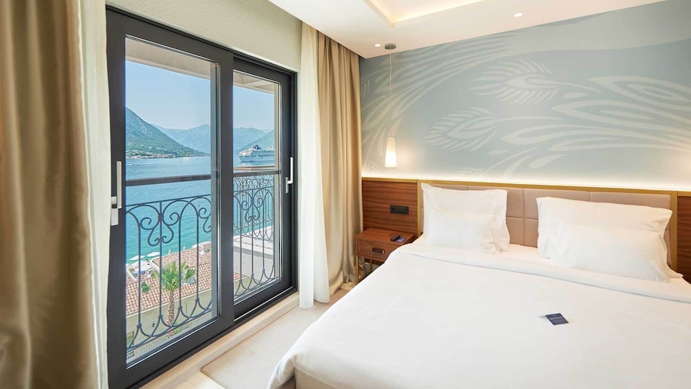 Deluxe Double Room, Sea View photo 1