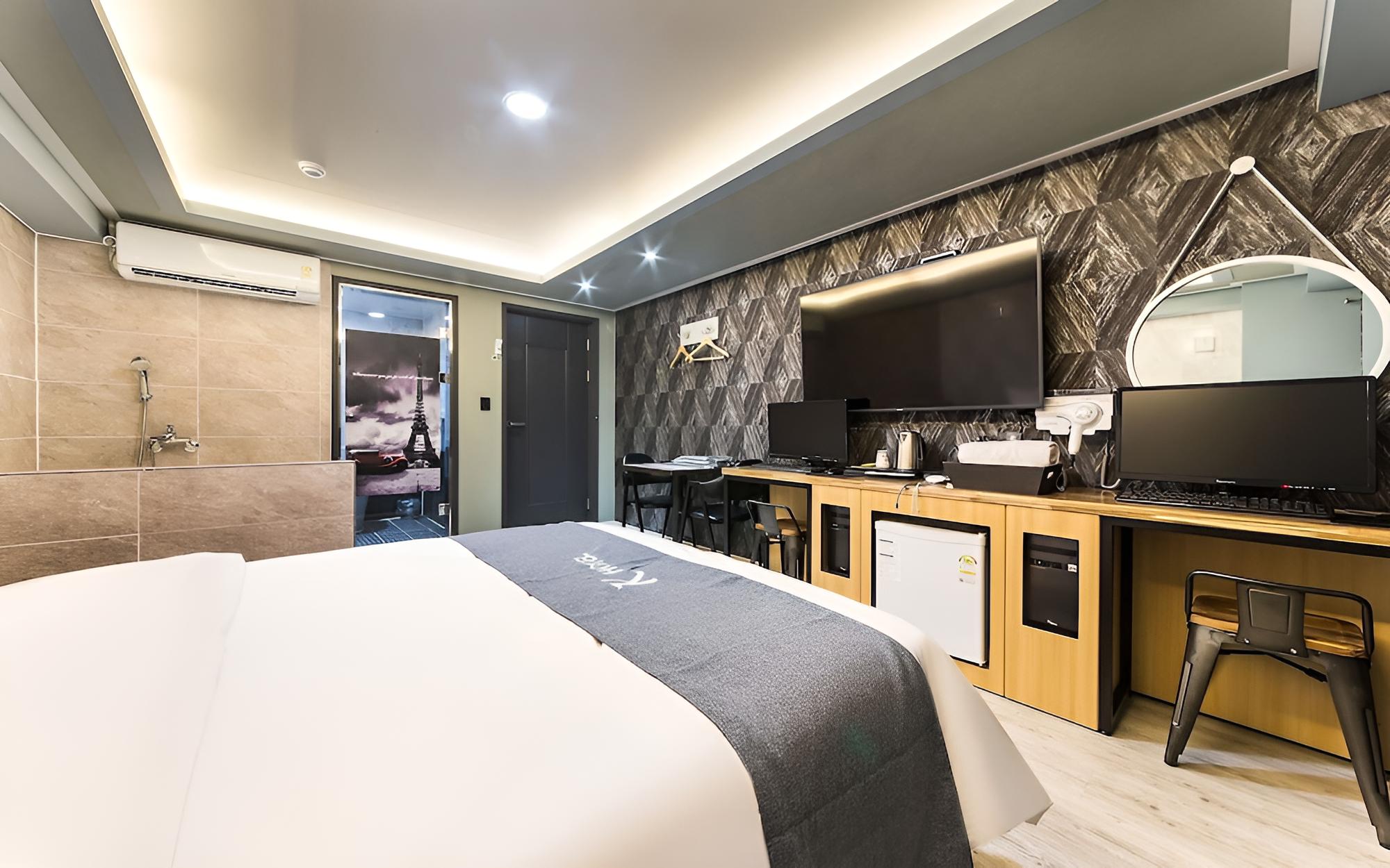 Room (Special Room) - Photo 19