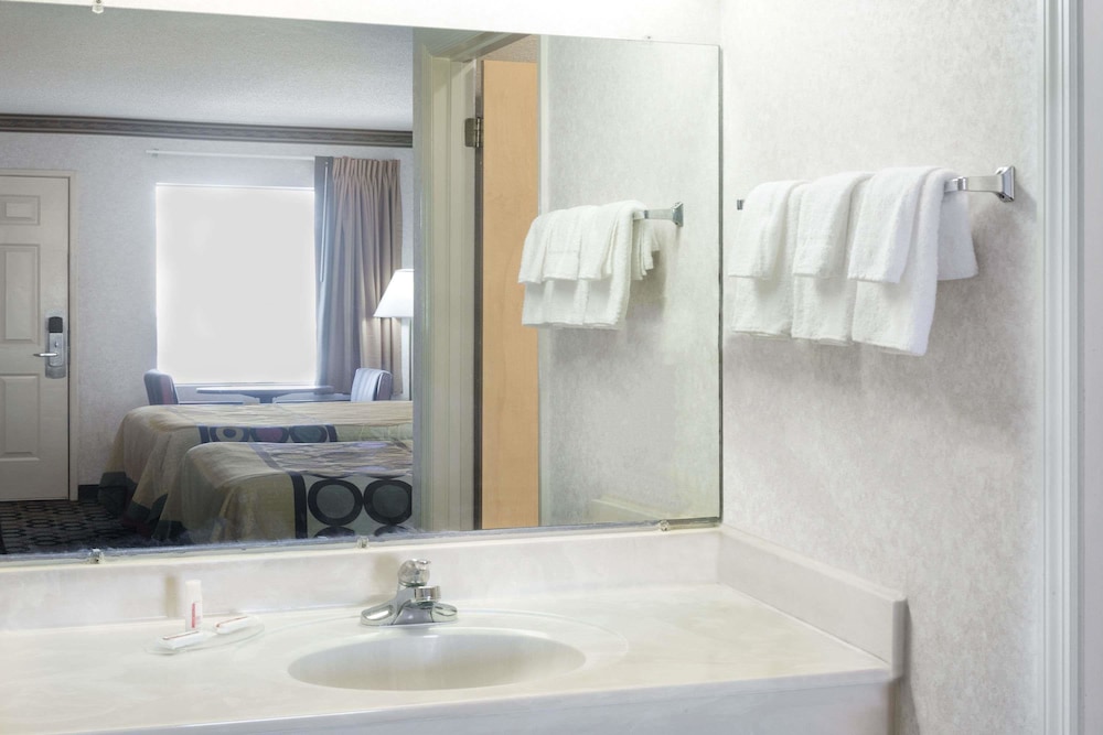 Double Room, 2 Double Beds - Photo 7