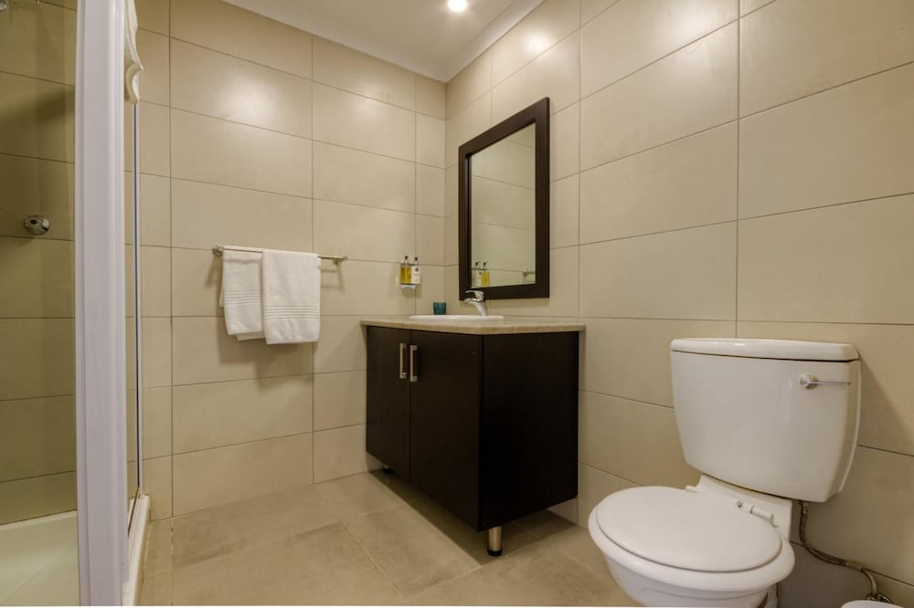Standard Double Room, 1 King Bed, Harbor View photo 2