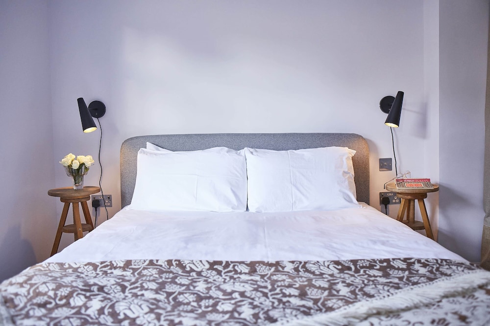 Apartment (2 Bedrooms)