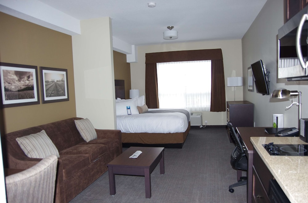 Suite, 1 King Bed, Non Smoking, Kitchen (Queen sofabed, Full Kitchen) photo 1