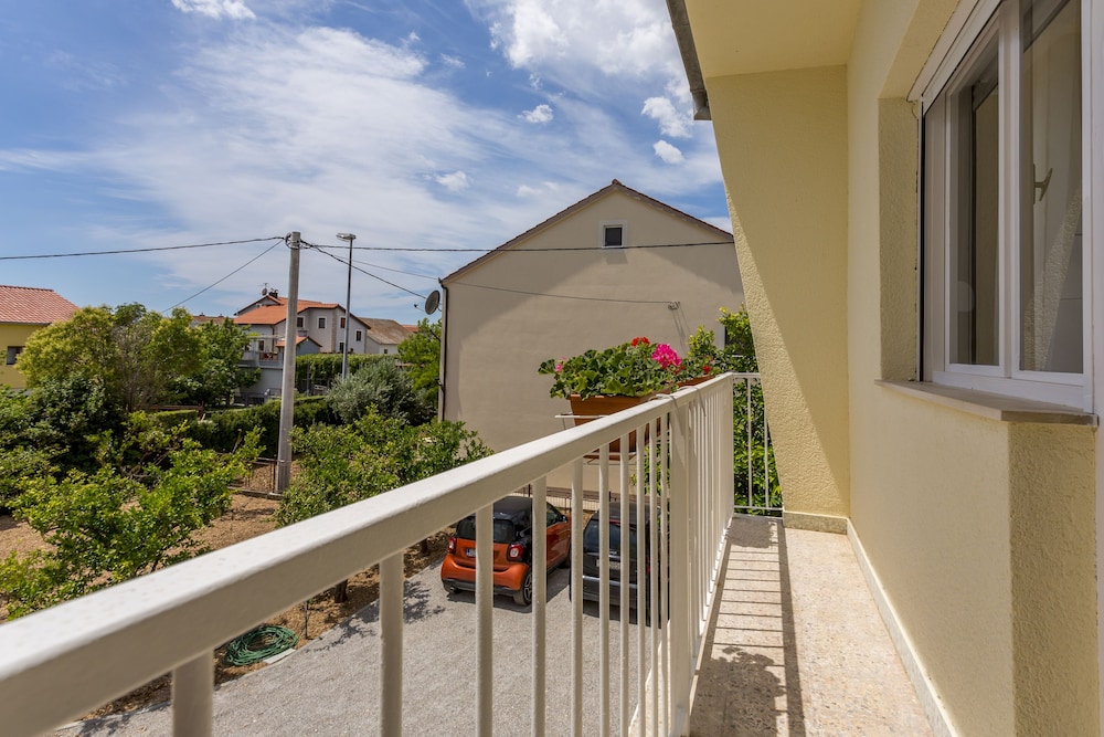 Studio, 1 Bedroom, Tower photo 2
