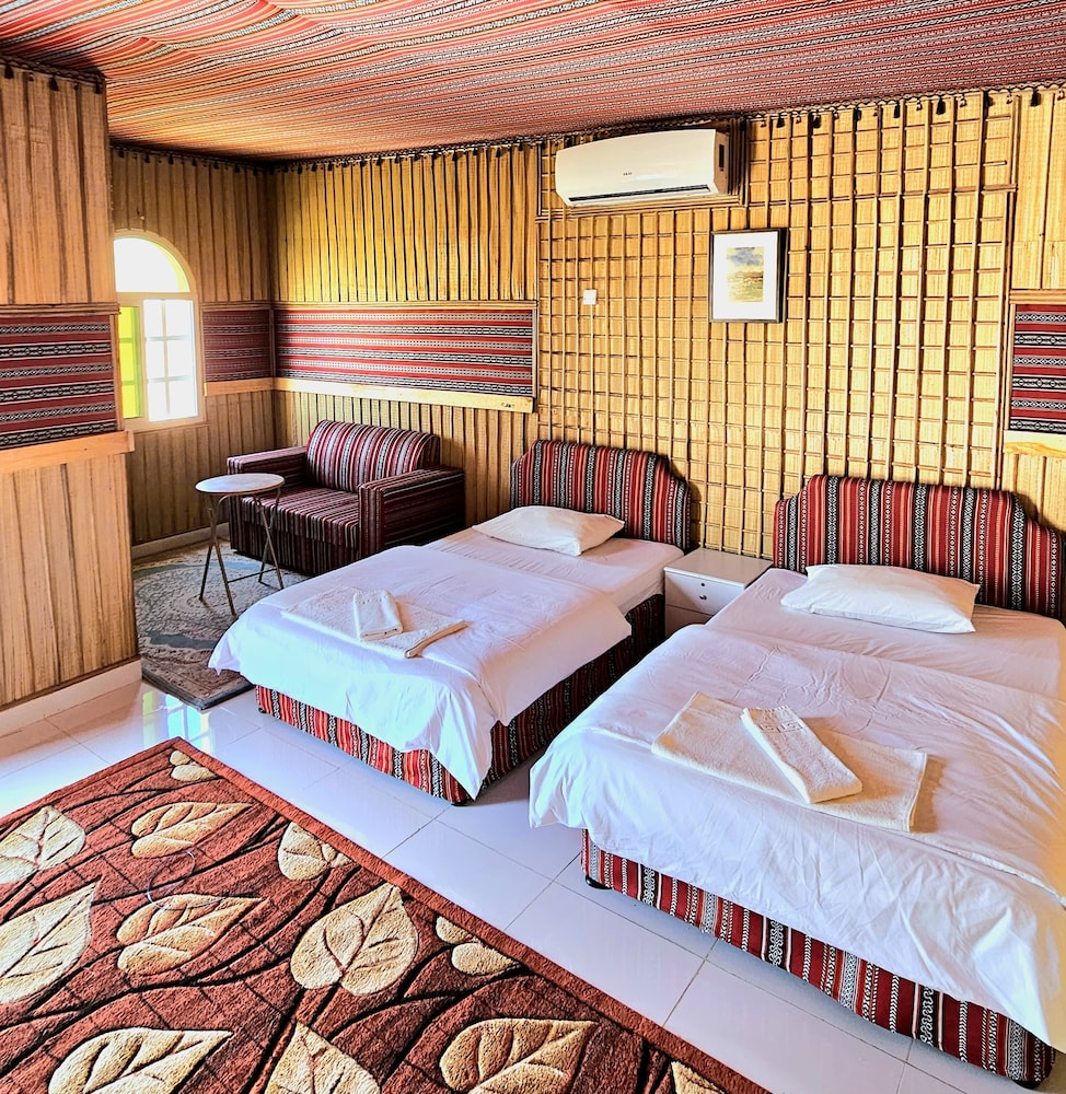 Deluxe Room - Photo 5