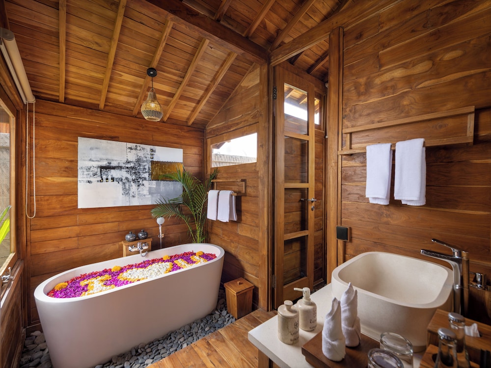 One Bedroom Wooden Private Pool Villa - Photo 8