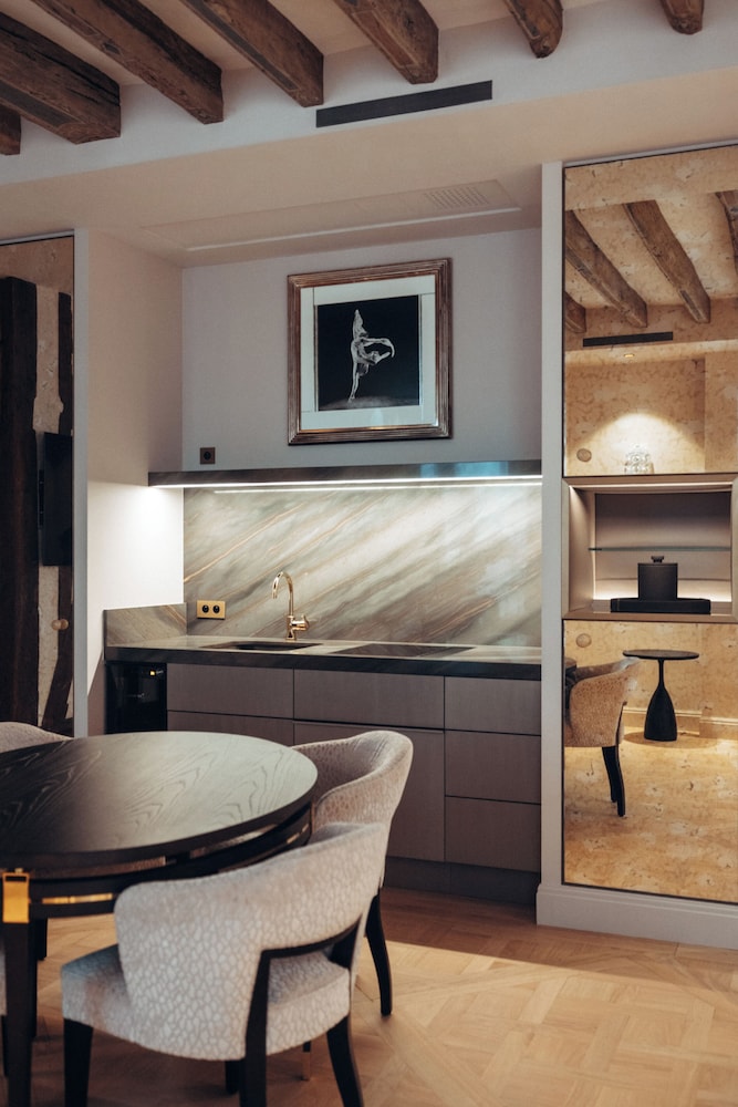 Superior Suite, 1 King Bed, City View (Grande Suite Marlene Dietrich) photo 3