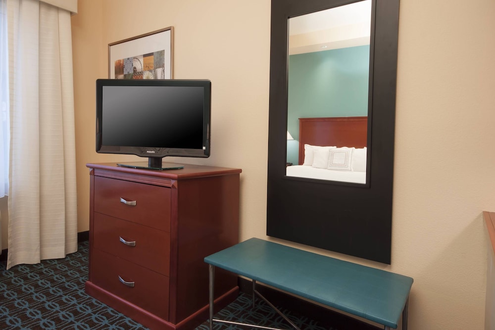 Executive Suite, 1 King Bed with Sofa bed - Photo 4