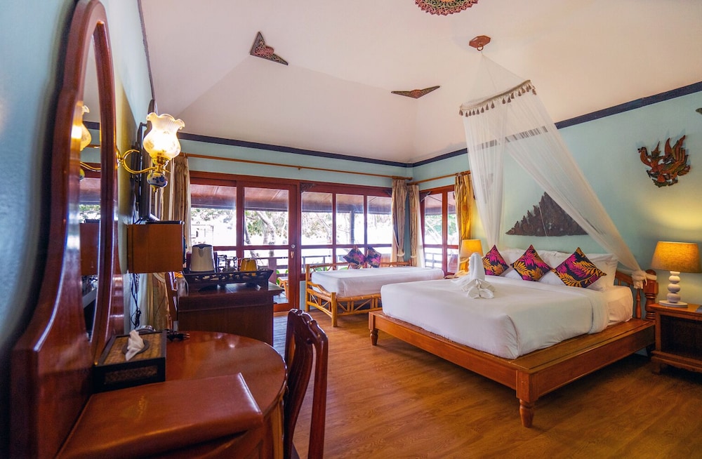 Deluxe Villa, 1 Queen Bed, Non Smoking, Garden Area