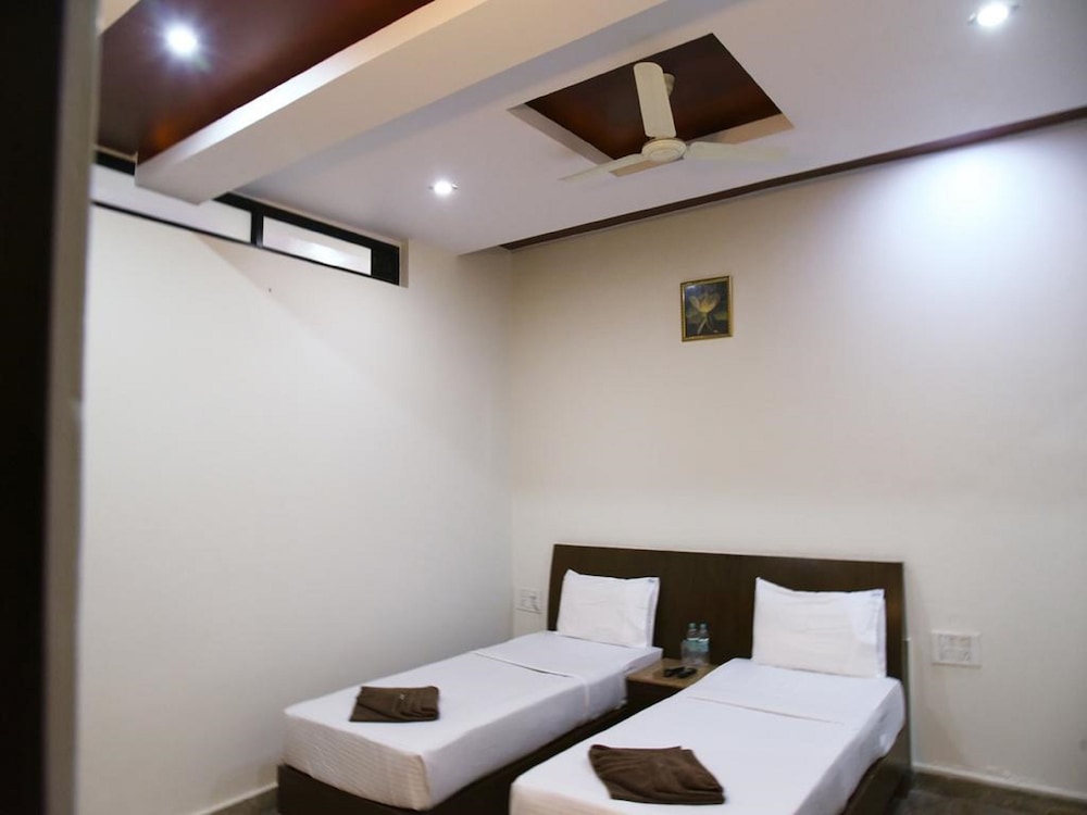 Twin Cot Without Window