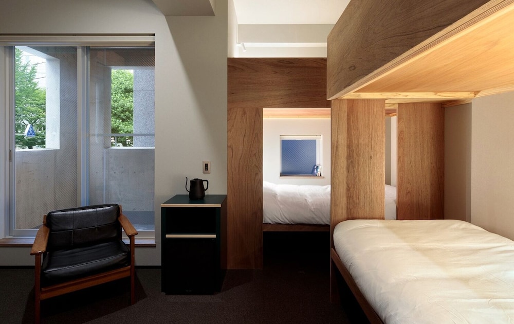 Deluxe Quadruple Room (With Shower)