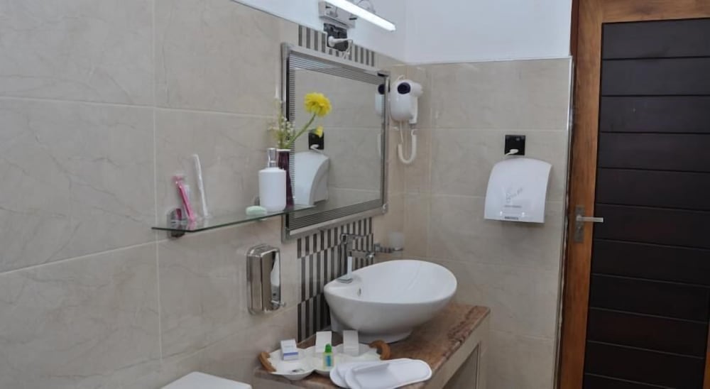 Family Triple Room, 1 Bedroom, Refrigerator, Garden View photo 3