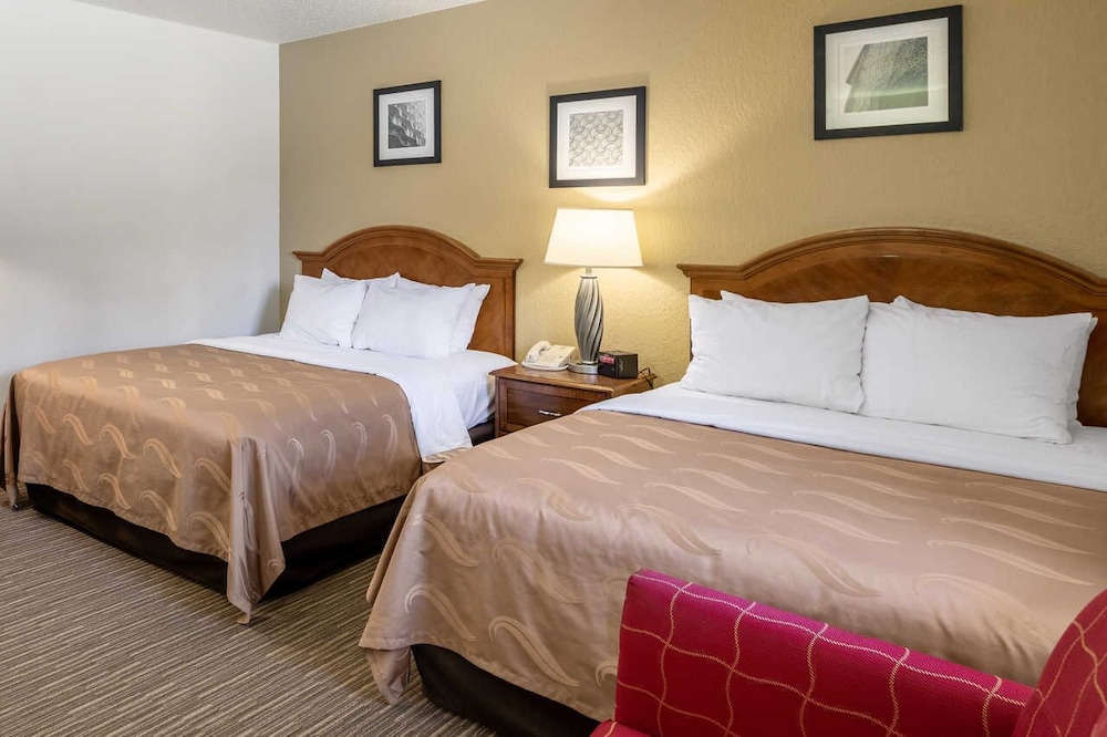 Standard Room, 2 Queen Beds, Non Smoking (Small room) - Photo 3