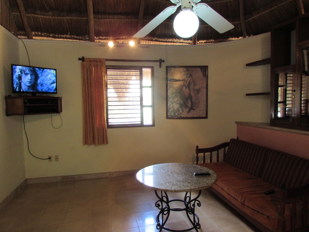 Standard Room, 1 King Bed - Photo 11