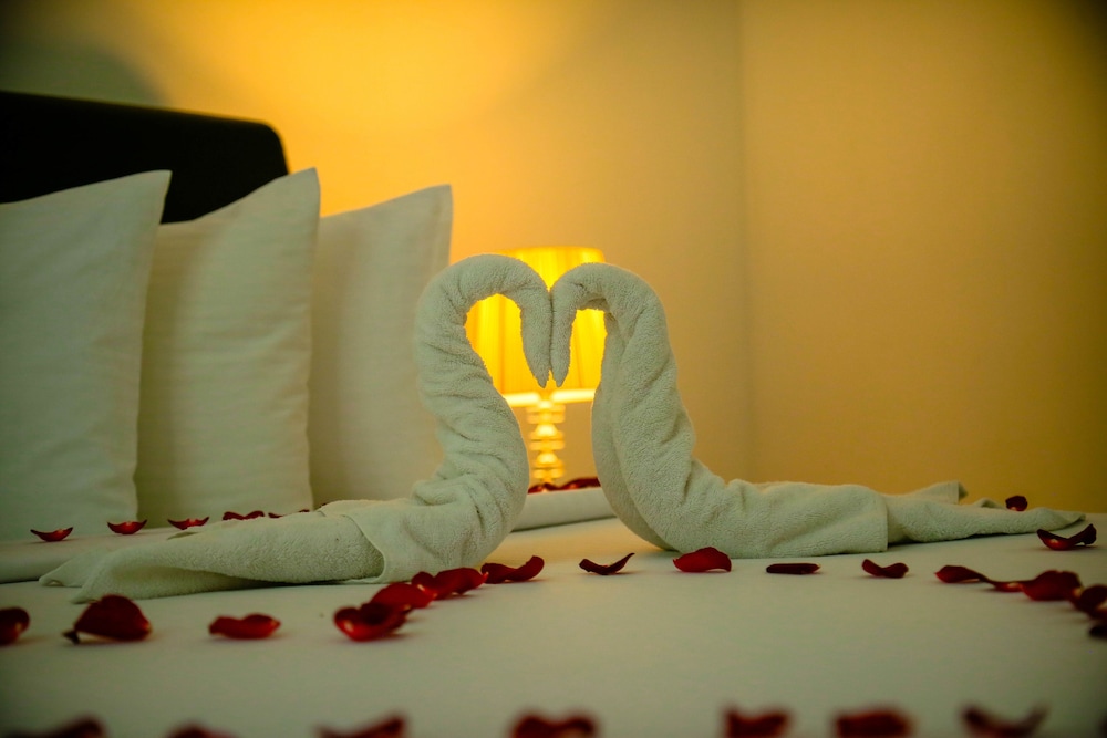 Deluxe Double Room, Pool View