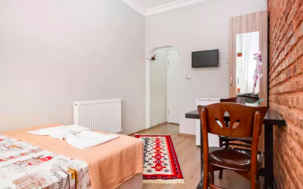 Standard Room, City View photo 1