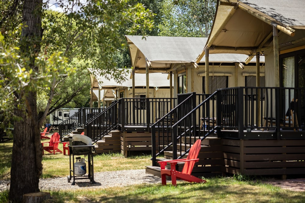 Luxury Glamping Tent (Sleeps 2) photo 2