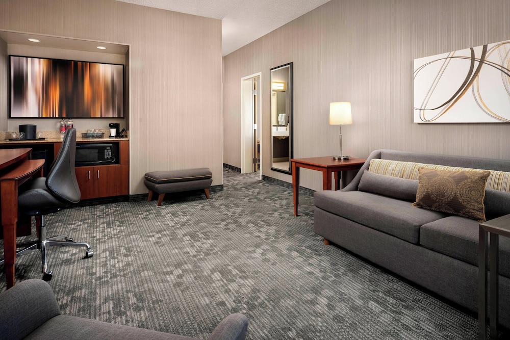 Suite, 1 Bedroom photo 1