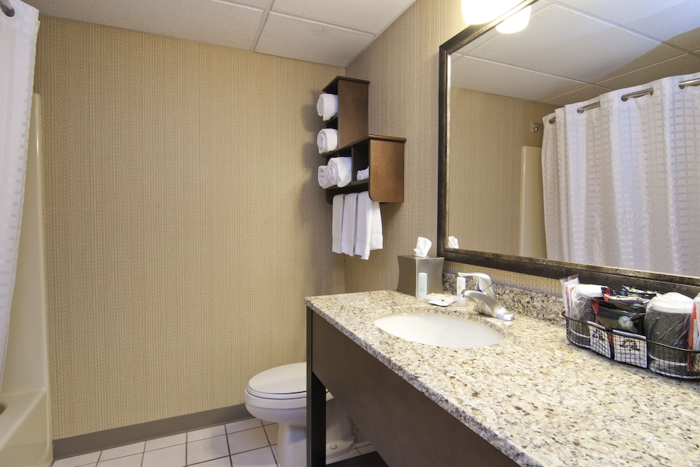 Suite, 2 Queen Beds, Non Smoking (Upgrade) - Photo 5