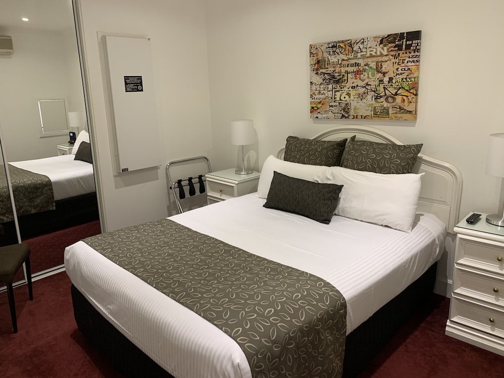 Suite 41 photo 2
