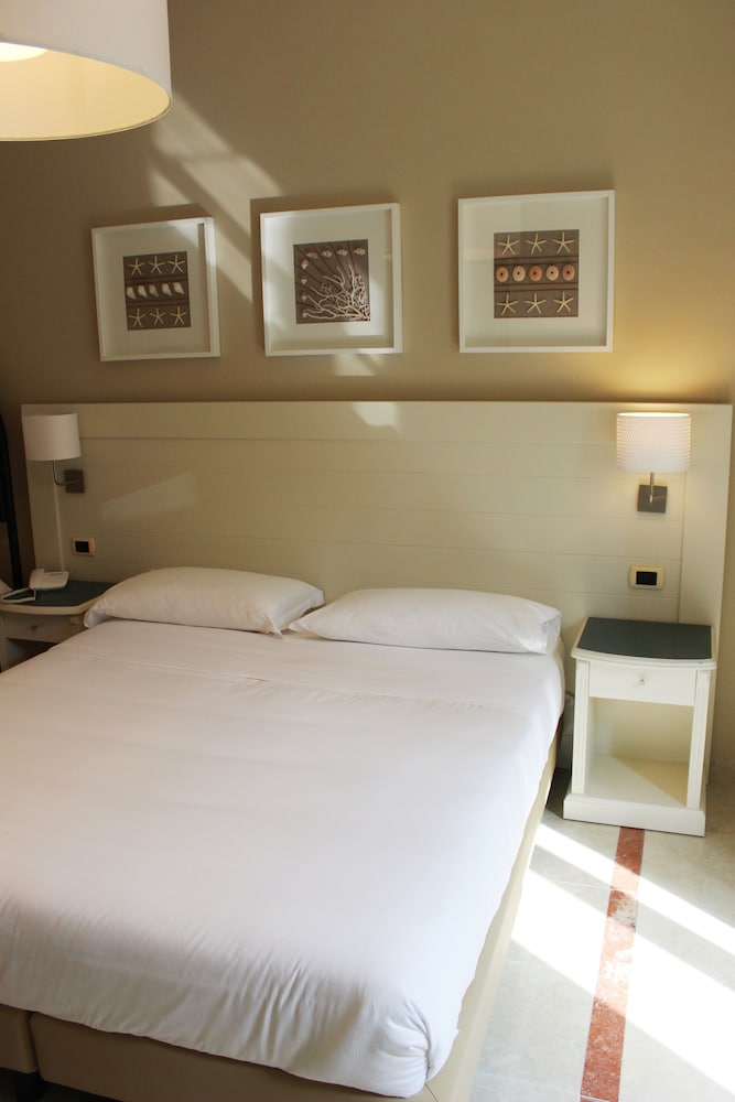 Superior Double Room, Sea View - Photo 2