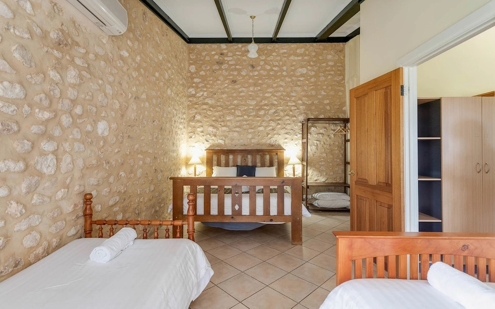 Family Cottage, 2 Bedrooms, Accessible, 2 Bathrooms photo 1