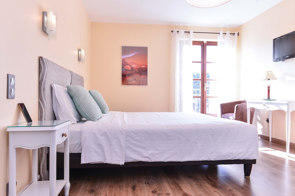 Superior Double or Twin Room, Mountain View