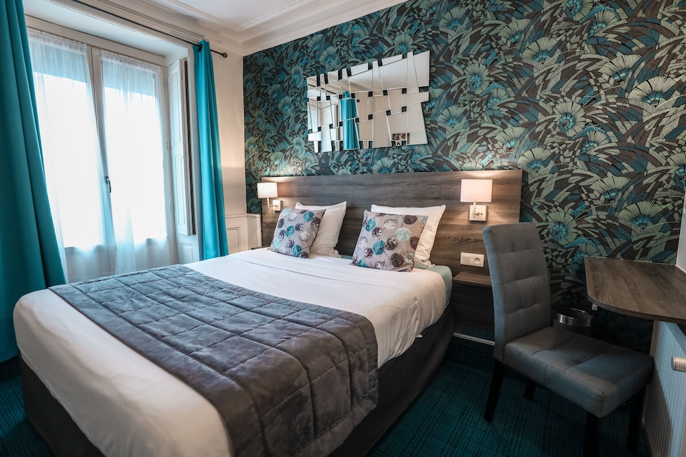 Standard Double Room, Ensuite - Photo 7