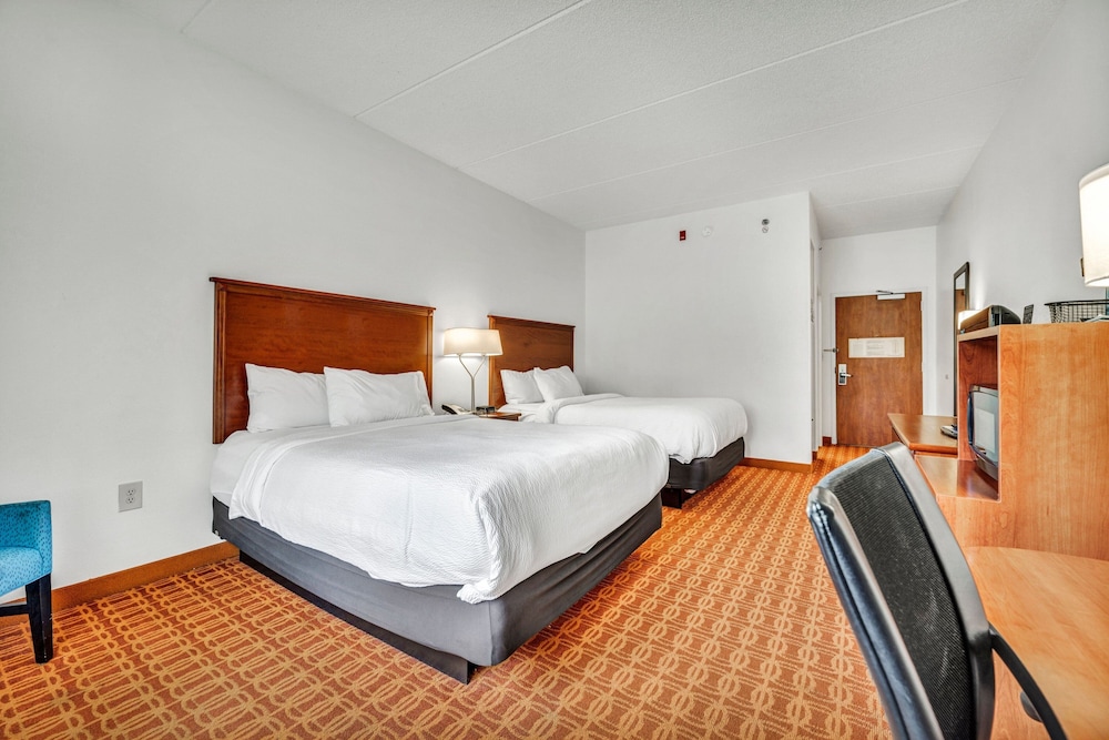 Room, 2 Queen Beds - Photo 1