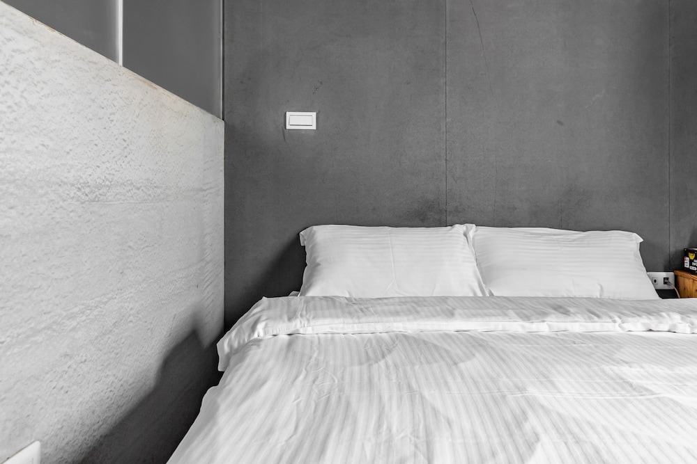 Basic Double Room photo 2