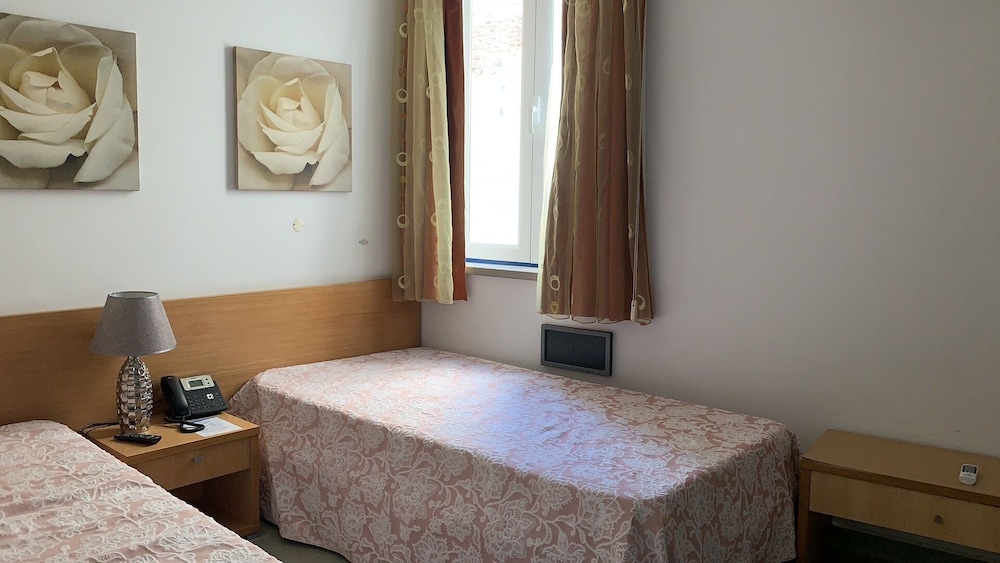Senior Twin Room, 1 Bedroom photo 1