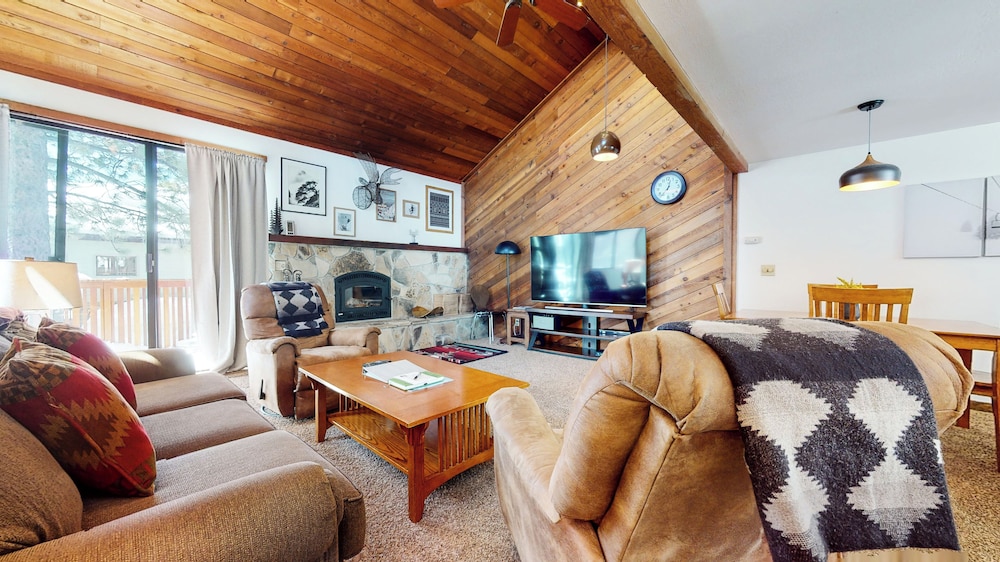 Condo, Multiple Beds, Fireplace, Mountain View (Mammoth Hygge) photo 1