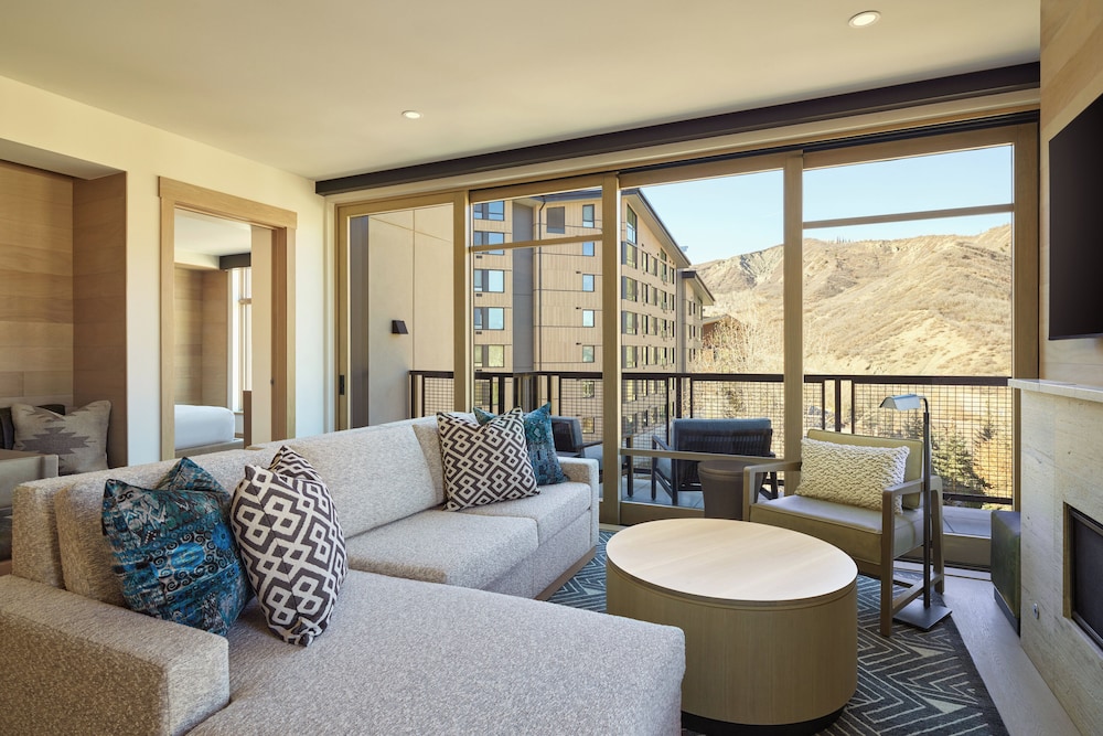 Cirque Two Bedroom Premium Residence - Photo 2