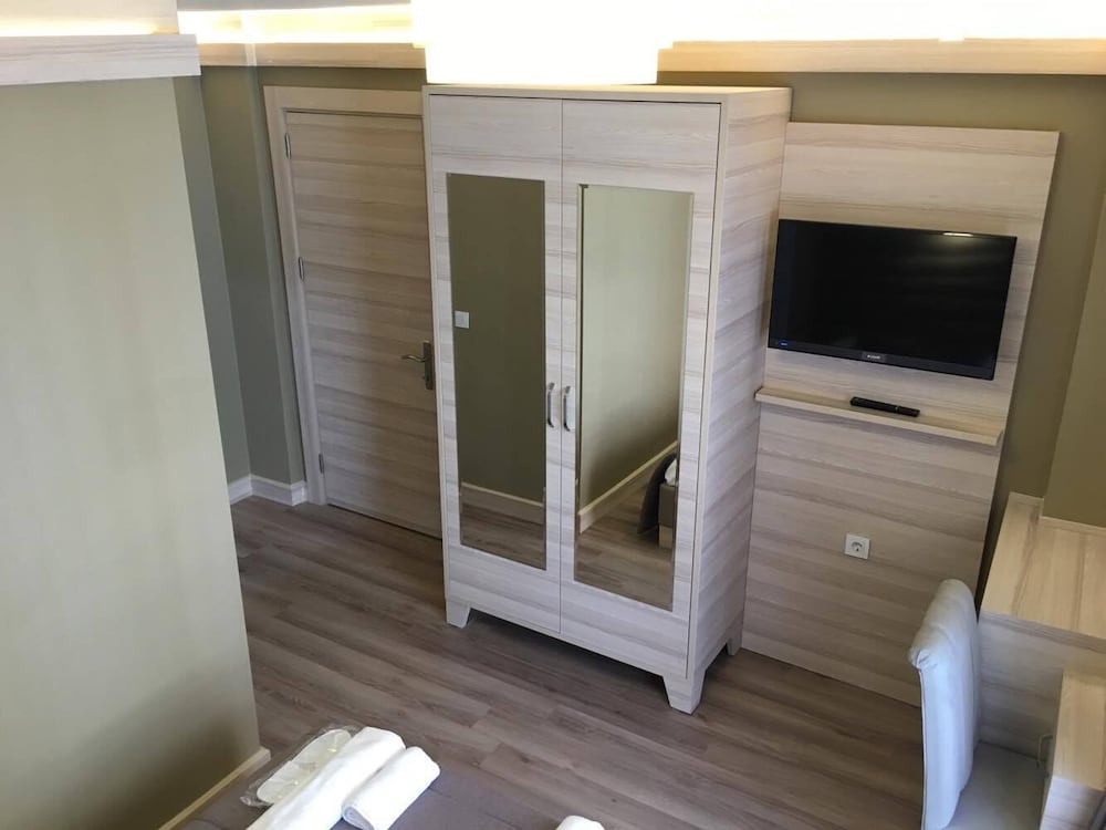 Basic Condo, 1 Double Bed with Sofa bed photo 1
