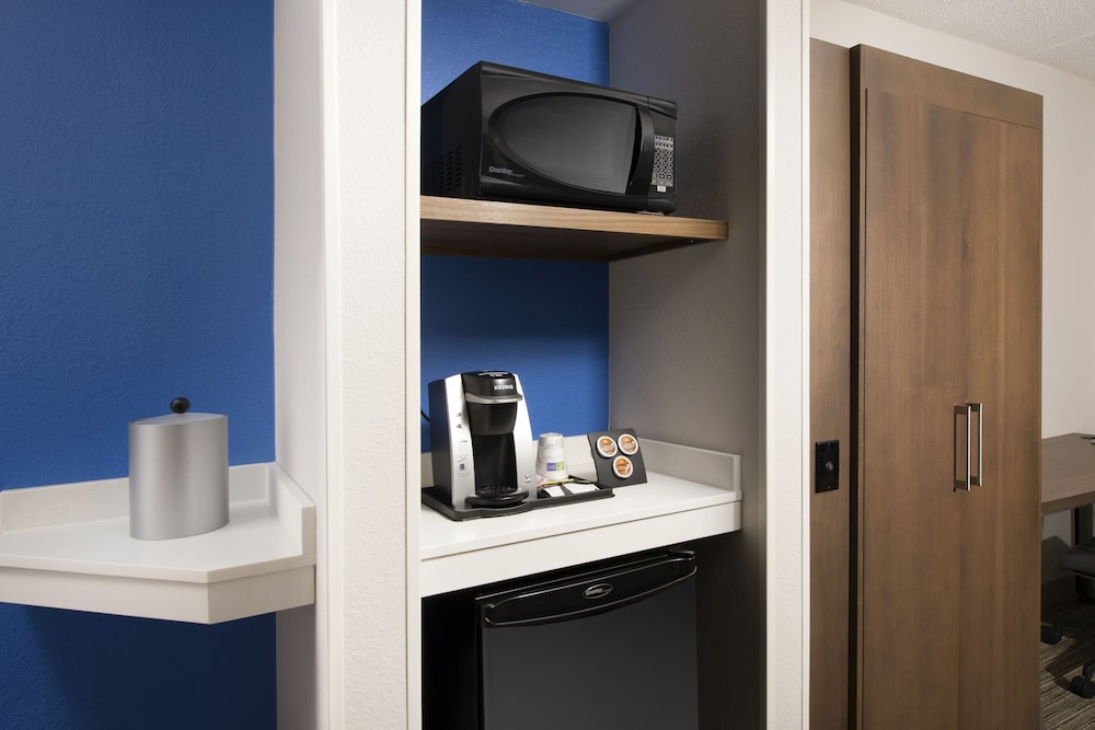 Standard Room, 1 King Bed, Accessible (Accessible Tub) - Photo 1
