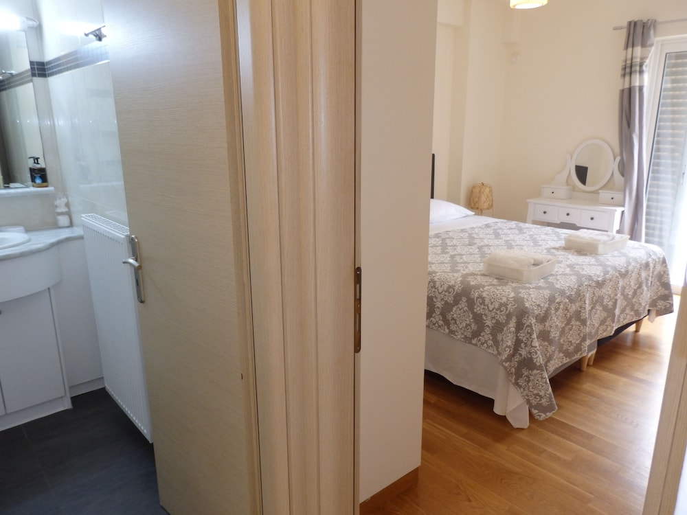 Standard Apartment, 1 Bedroom, Non Smoking, Kitchen (A6) - Photo 2